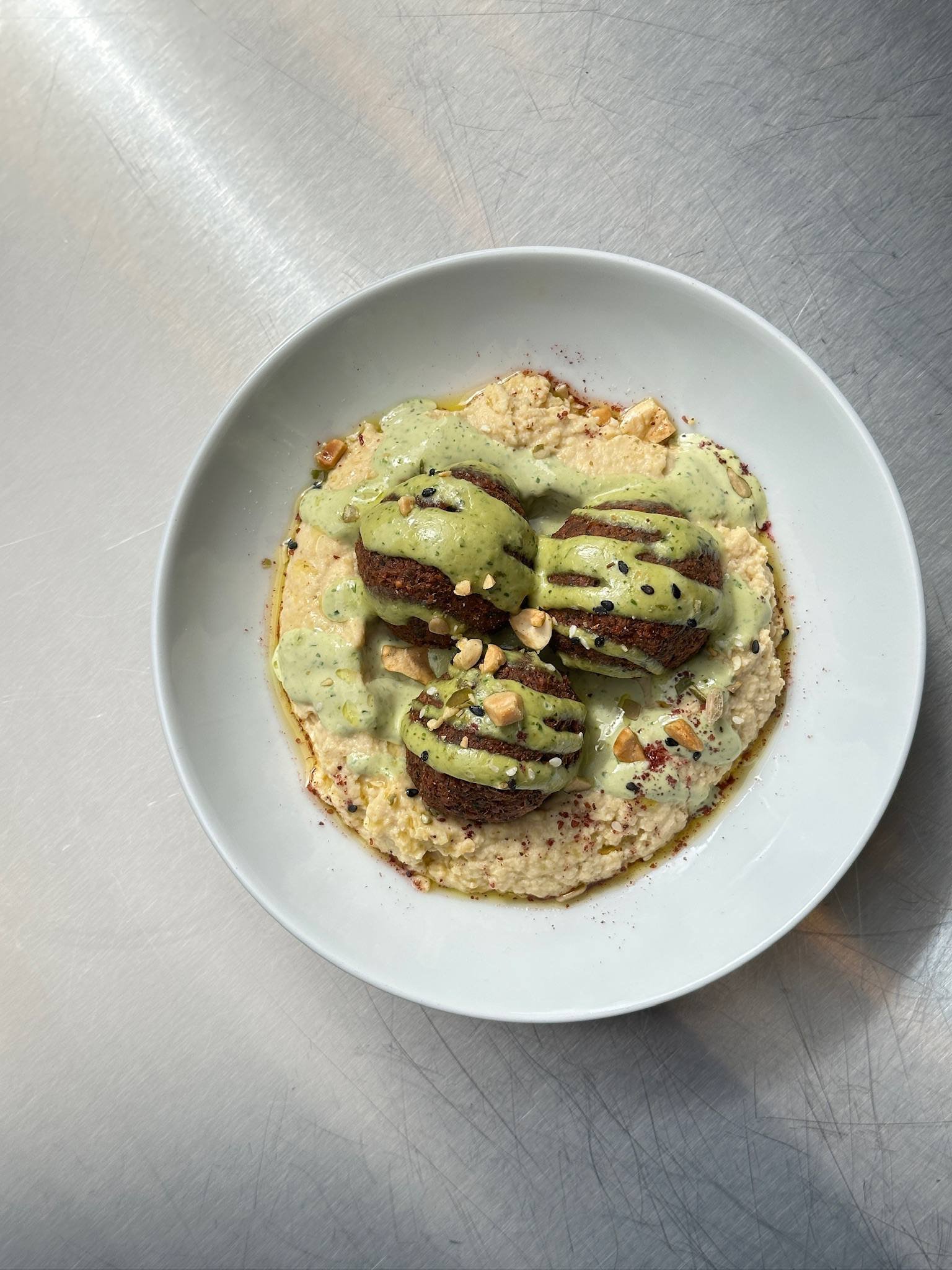 Hummus w Falafel and Tahini Sauce
