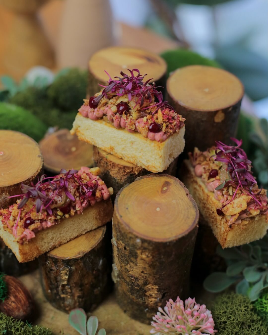 Chiken liver pate with kindzmarauli brioche