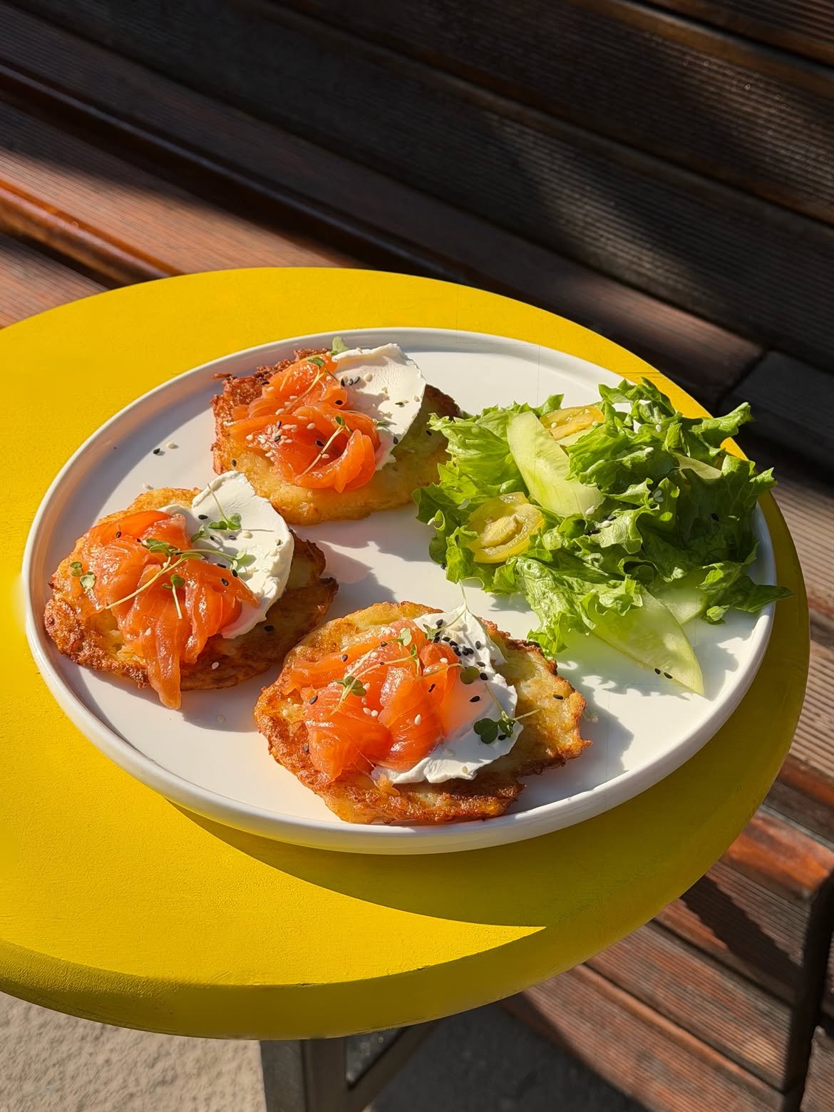 Hash browns with salmon