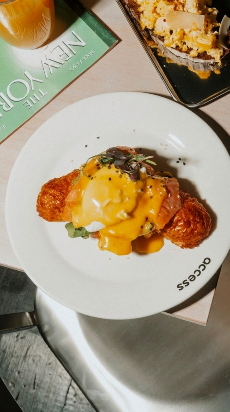 Eggs Benedict with Salmon