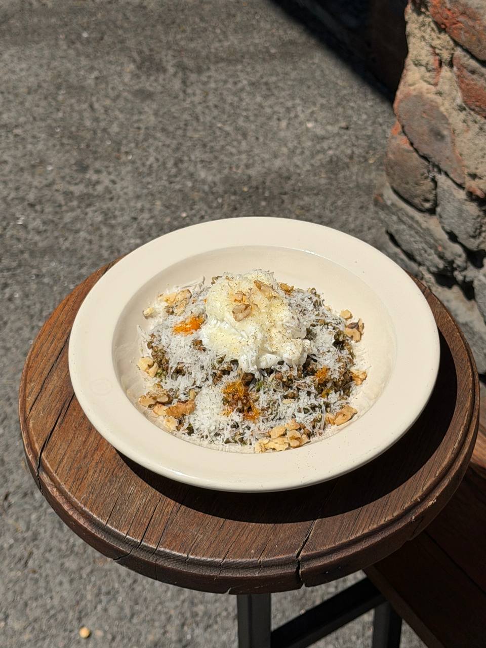 Buckwheat porridge with pesto and poached egg
