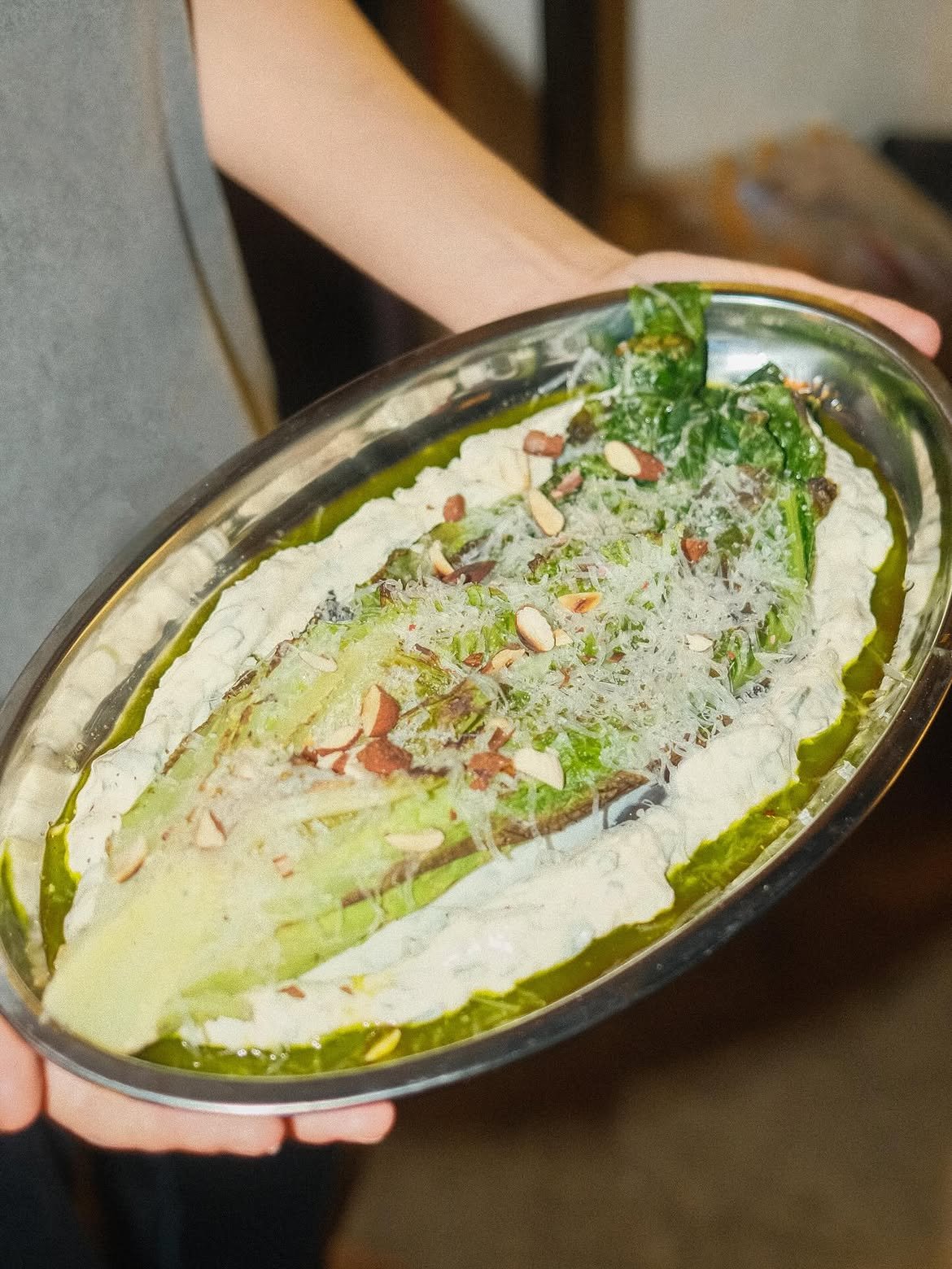 Burnt Roman salad with ranch sauce